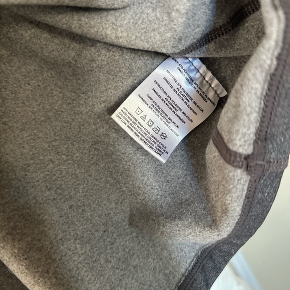 Gray Quarter-Zip Pullover - Picture 4 of 8